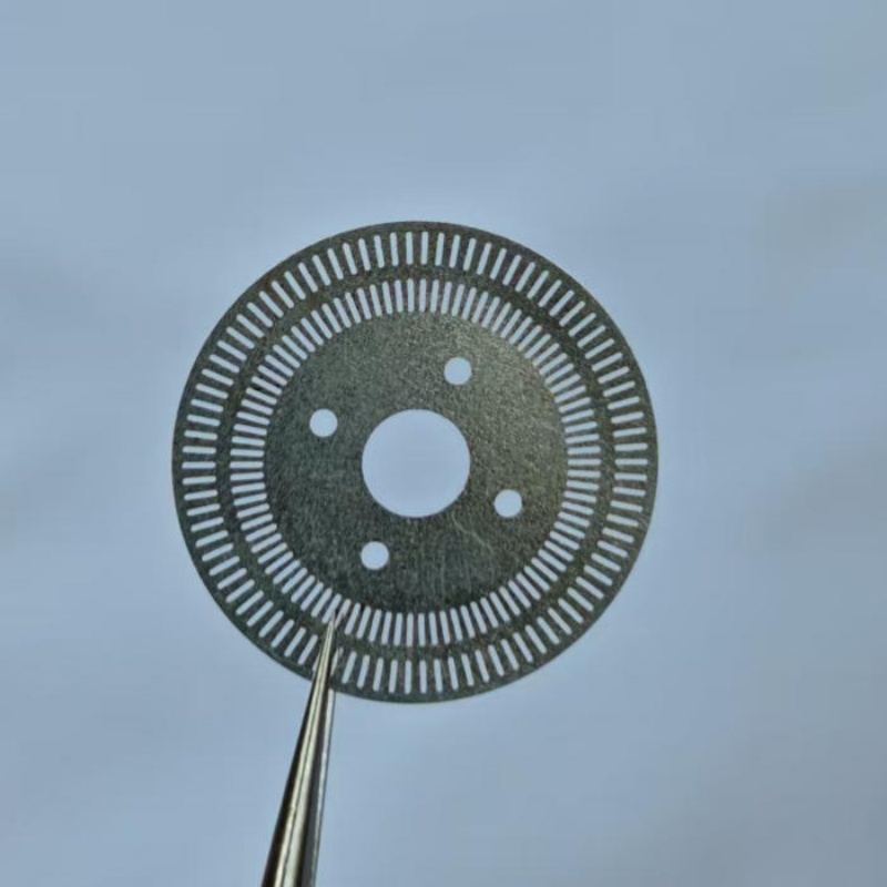 8-common metal microholes